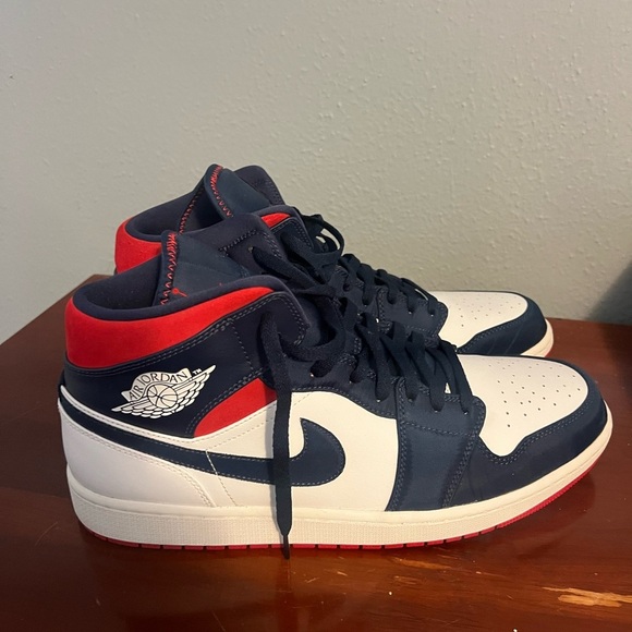 Nike Men's Red, Blue, and White Sneakers Air Jordan 1 mid SE - Picture 4 of 10